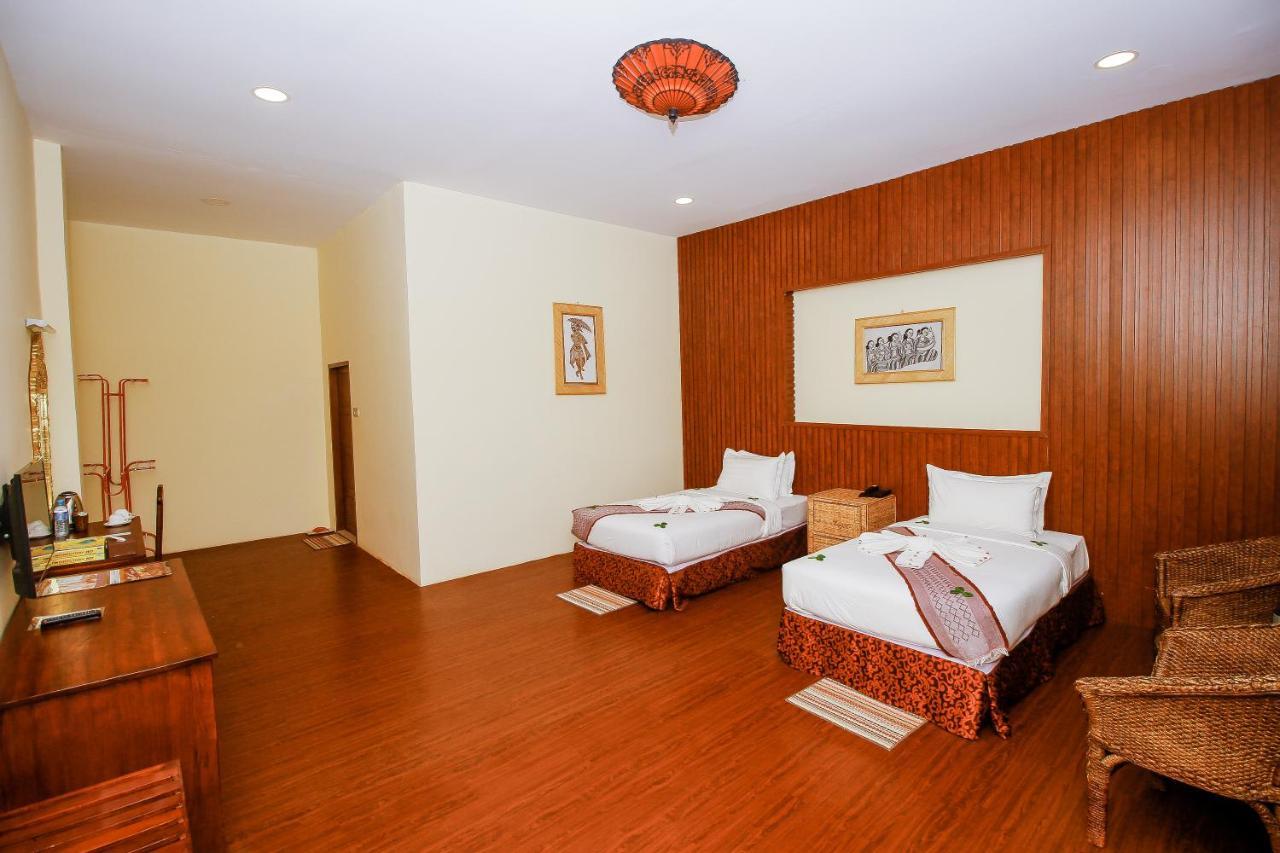 Royal Emerald River View Resort Bagan Esterno foto